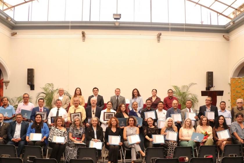 CUSur reconoce a su personal jubilado y con destacada trayectoria en emotiva ceremonia