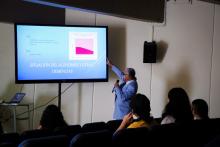 Imparten conferencia sobre la importancia de hablar del Alzheimer en 2023