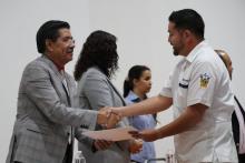 321 egresados del CUSur obtienen sus actas de titulación