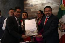 CUSur recibe reconocimiento del Ayuntamiento de Zapotlán el Grande por 30 años de labor educativa y cultural