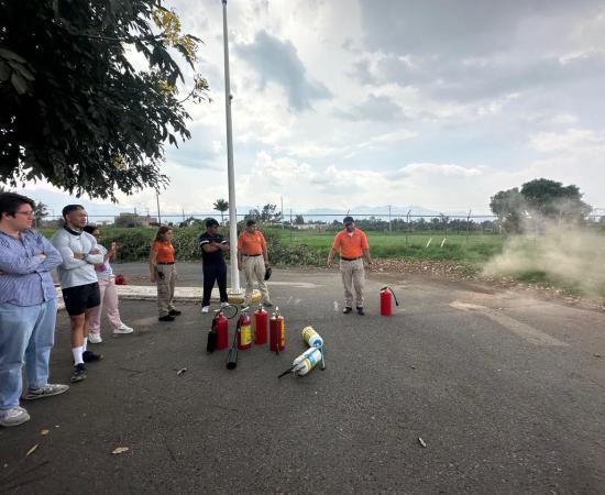 Servicios Académicos del CUSur recibe formación en atención de emergencias