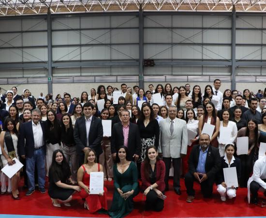 CUSur celebra la culminación académica de 328 nuevos profesionales