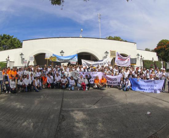 CUSur marcha por un presupuesto justo para que se garanticen más espacios educativos en Jalisco