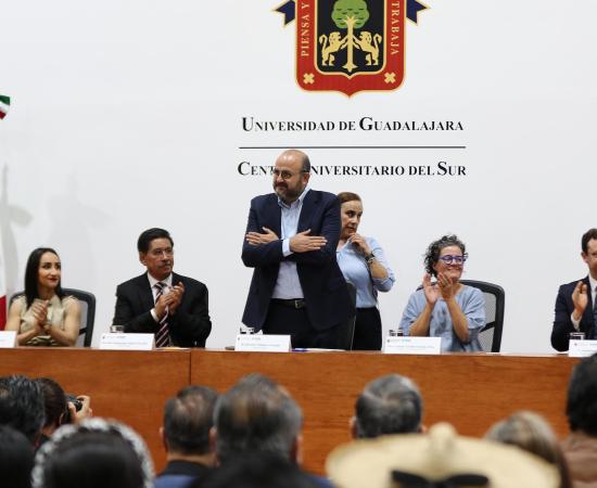 Afianza CUSUR en calidad de programas educativos y en investigación