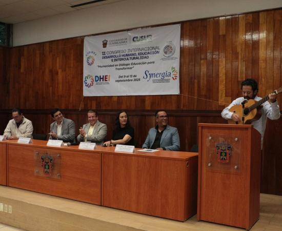 CUSur inauguró el Segundo Congreso Internacional en Desarrollo Humano y Educación