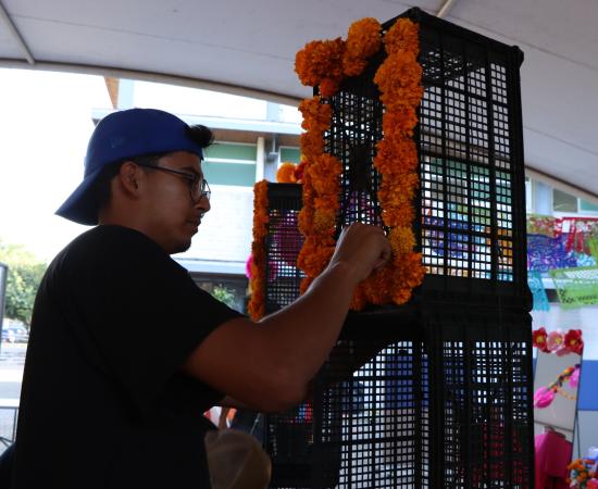 El Cusur celebra el Día de Muertos con creatividad y tradición en su Concurso de Altares 2025