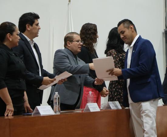 Se titulan 105 egresadas y egresados de la División de Ciencias de la Salud del CUSur