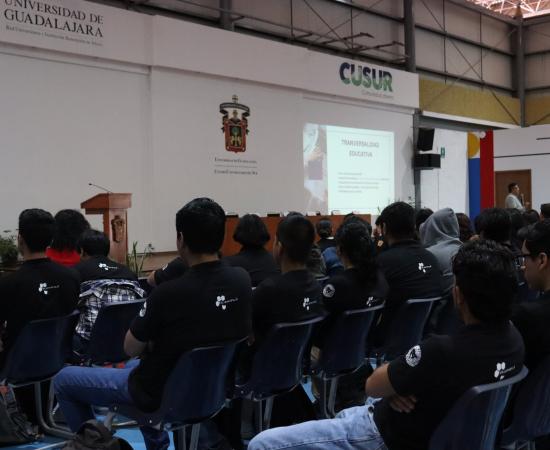 Inicia nuevo curso sobre Problemas Globales en CUSur para estudiantes de primer ingreso