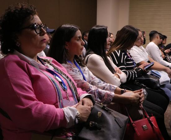 La FIL 2024 recibe la obra insignia del CUSur sobre tecnologías y salud pública