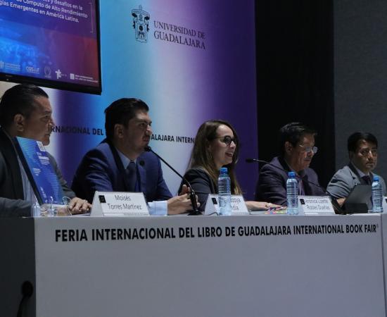 CUSur aporta al desarrollo tecnológico con el libro HPC en Latinoamérica en la FIL 2024