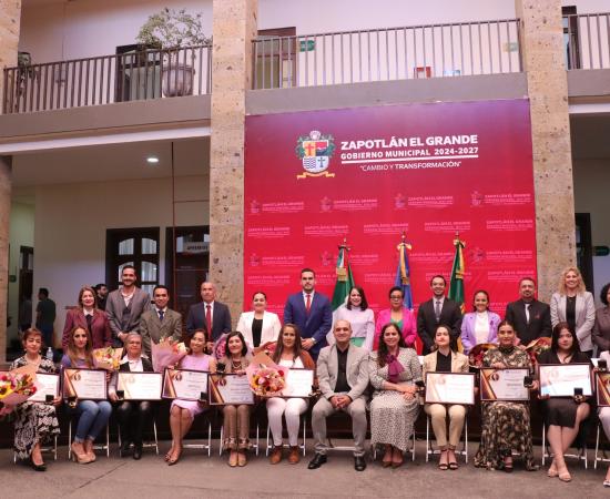 Académicas del CUSur reciben la Presea María Elena Larios González 2025