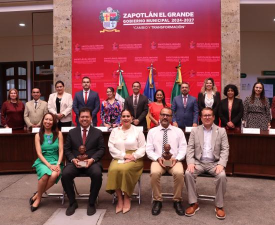 Investigador del CUSur, Dr. Felipe Santoyo, gana la Presea al Mérito Científico 2025