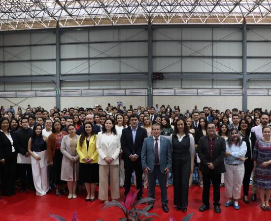 CUSur celebra la culminación académica de 328 nuevos profesionales