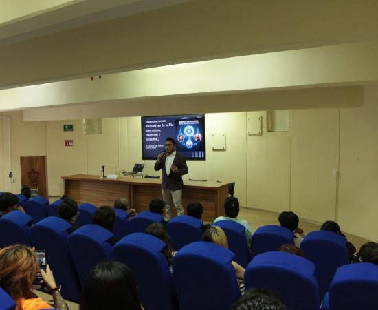 CUSur abre un espacio de diálogo sobre los retos y oportunidades de la inteligencia artificial