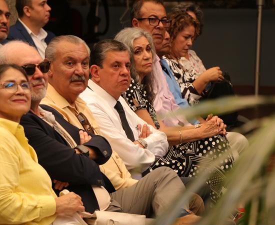 CUSur reconoce a su personal jubilado y con destacada trayectoria en emotiva ceremonia