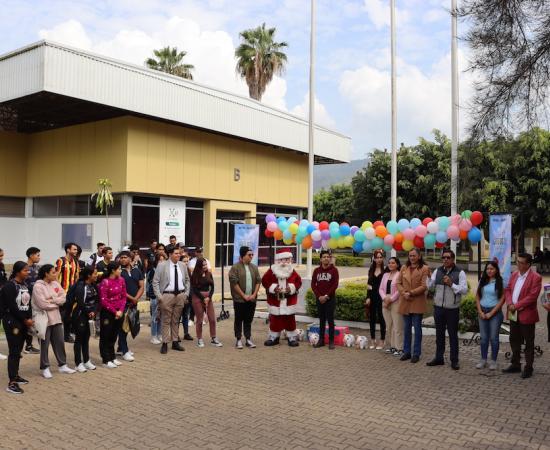 Inauguran la XXIII edición del Kilómetro del juguete en el CUSur