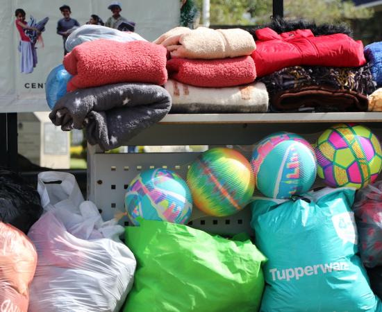 Da inicio la entrega de ropa abrigadora del Suetertón