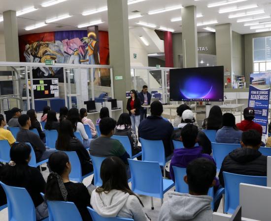 Se realiza la primera Feria de servicios académicos para estudiantes de primer ingreso en el CUSur