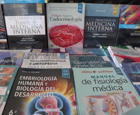 Se presenta la muestra bibliográfica en el CUSur 2023