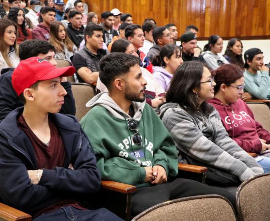Se realiza la primera Feria de servicios académicos para estudiantes de primer ingreso en el CUSur