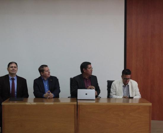 La comunidad del CUSur participa en la Feria de los Derechos Universitarios