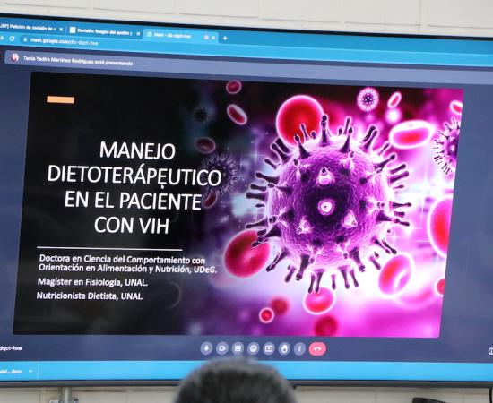 Profesora colombiana imparte clase sobre dietología en pacientes con VIH