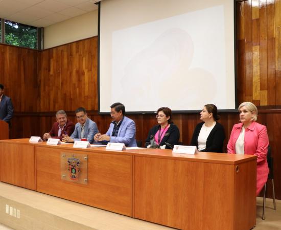 El CUSur conmemora la lucha contra el Cáncer de Mama