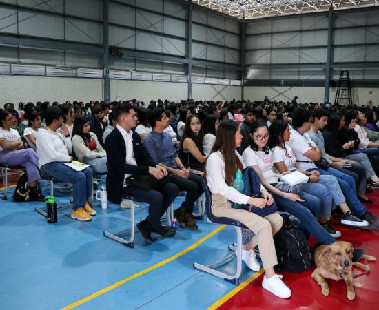 Conferencia en el CUSur aborda la contención emocional y los protocolos ante la violencia Criminal