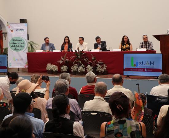 Concluyen los talleres del Sistema Universitario del Adulto Mayor en el CUSur