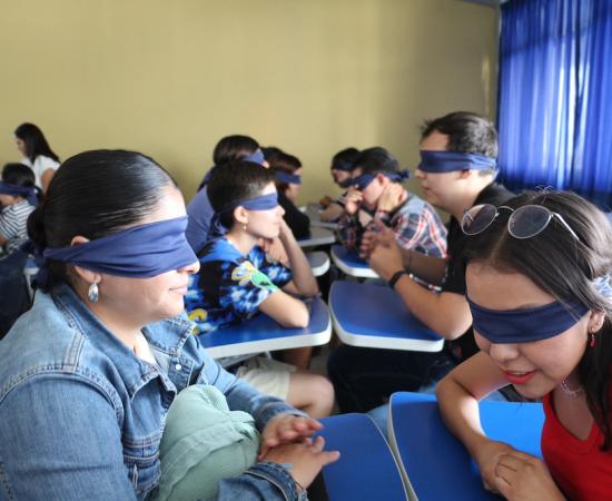 Concientizan sobre discapacidad visual en el CUSur