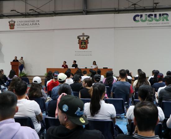 Hablan sobre resiliencia en la bienvenida académica de la División de Ciencias de la Salud