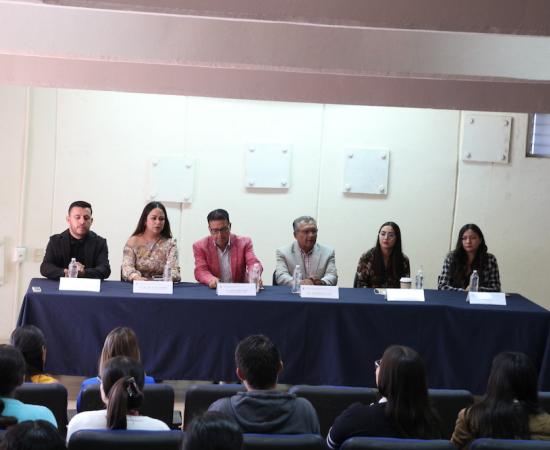 Resaltan la ayuda psicológica en el Coloquio de Psicología del CUSur