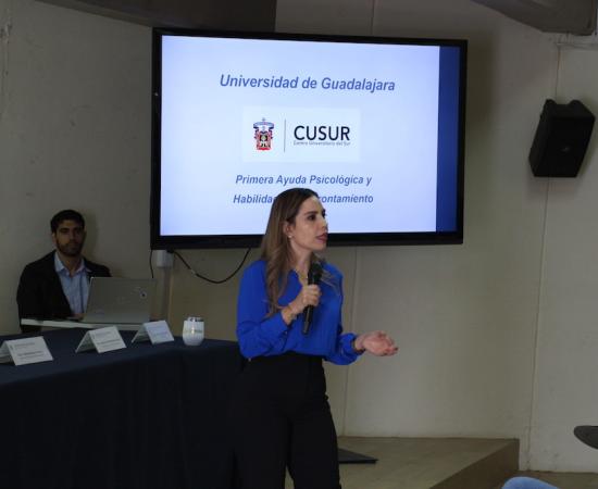 Resaltan la ayuda psicológica en el Coloquio de Psicología del CUSur