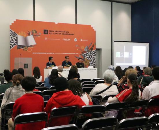 Presentan la aplicación móvil ZAVES en la FIL