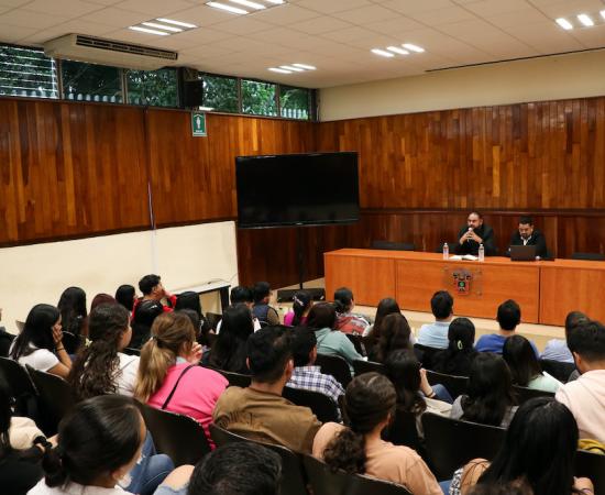 Los 200 años del Pacto Federal en México fue el tema de la bienvenida académica de la carrera de Abogado
