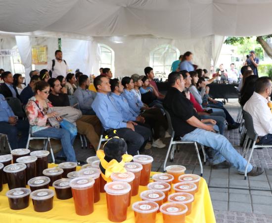 Celebran la 8va edición de la Feria Jalisciense de la miel