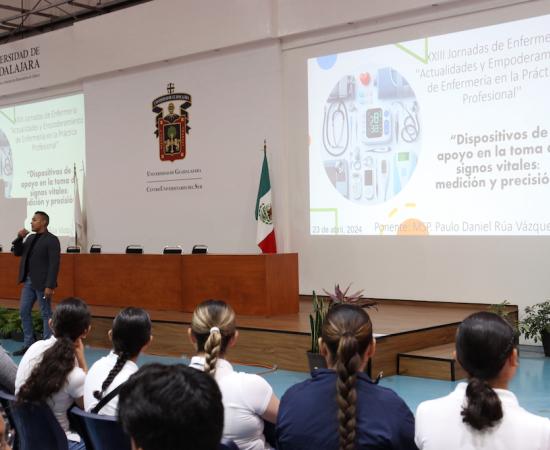 Se actualiza en jornadas la comunidad de Enfermería del CUSur