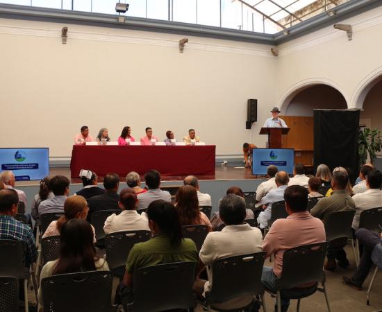 Reconocen a personal jubilado del CUSur