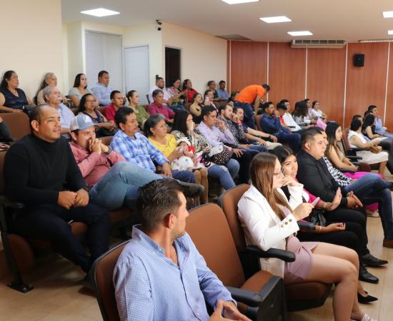 Egresan 27 personas del Diplomado en Agronegocios del CUSur
