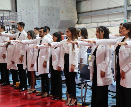 Celebran en ceremonia los nuevos titulados del CUSur