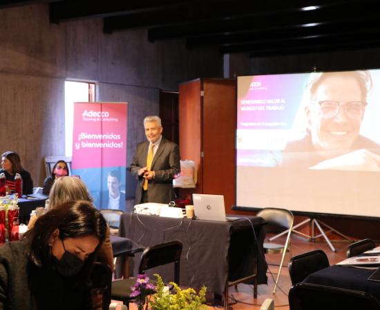 El CUSur capacita a directivos con curso de liderazgo