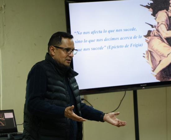 Simulan el abordaje en crisis con taller de primeros auxilios psicológicos