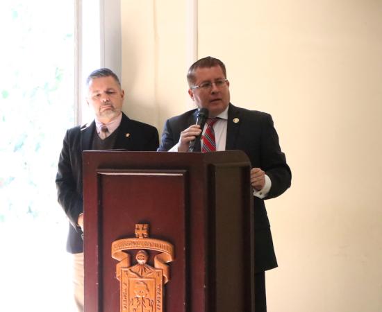 Toma protesta la nueva representante de la oficina enlace de la Defensoría de Derechos Universitarios en CUSur