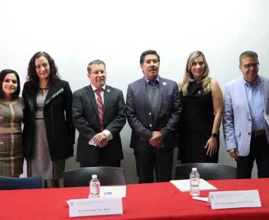 Toma protesta la nueva representante de la oficina enlace de la Defensoría de Derechos Universitarios en CUSur