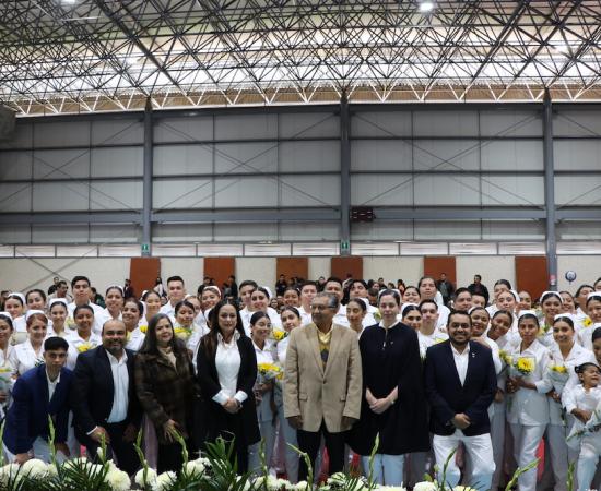 Realizan imposición de cofias y listones a estudiantes de enfermería del CUSur