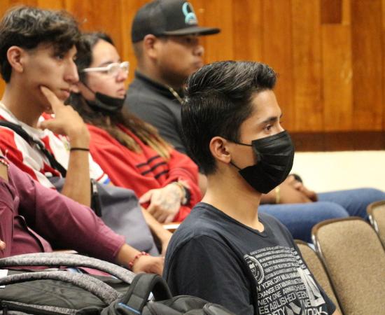 Imparten charla sobre aspectos legales que todo emprendedor debe saber