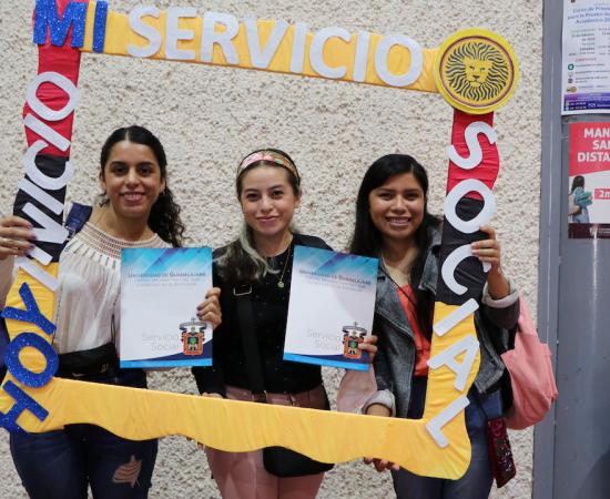 Estudiantes del CUSur inician el servicio social