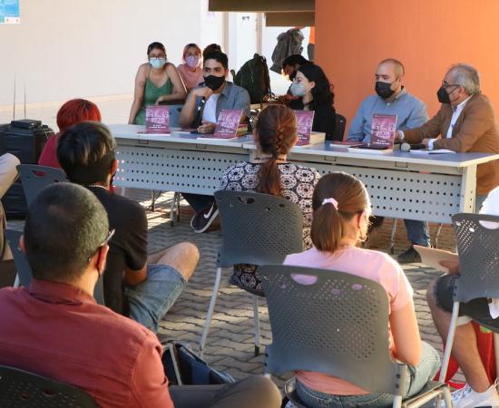 Se presenta El valle o tierra de nadie, libro de egresada de periodismo del CUSur