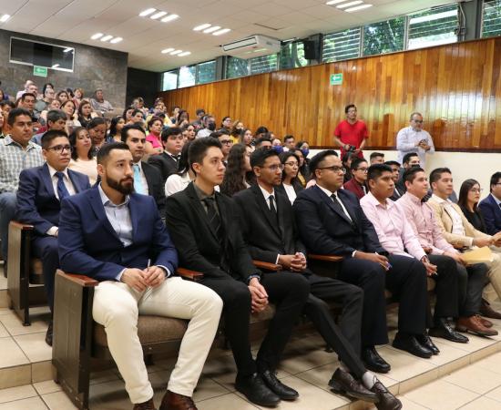 Reciben acta de titulación 28 egresados de Telemática del CUSur