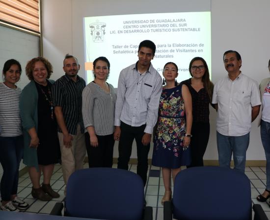 Se titula con tesis egresado con discapacidad intelectual de la licenciatura en Desarrollo turístico sustentable